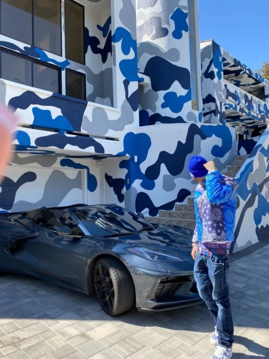 Blueface with his car