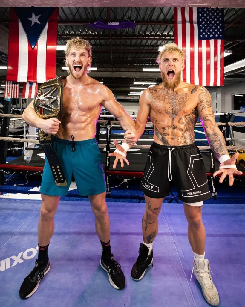Logan Paul with his brother Jake Paul