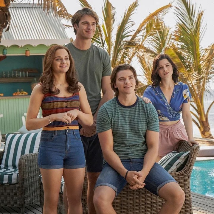 Jacob Elordi with The Kissing Booth team